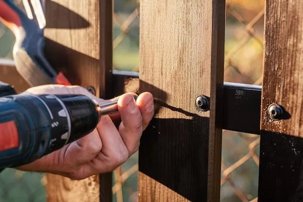 Gates & Hardware